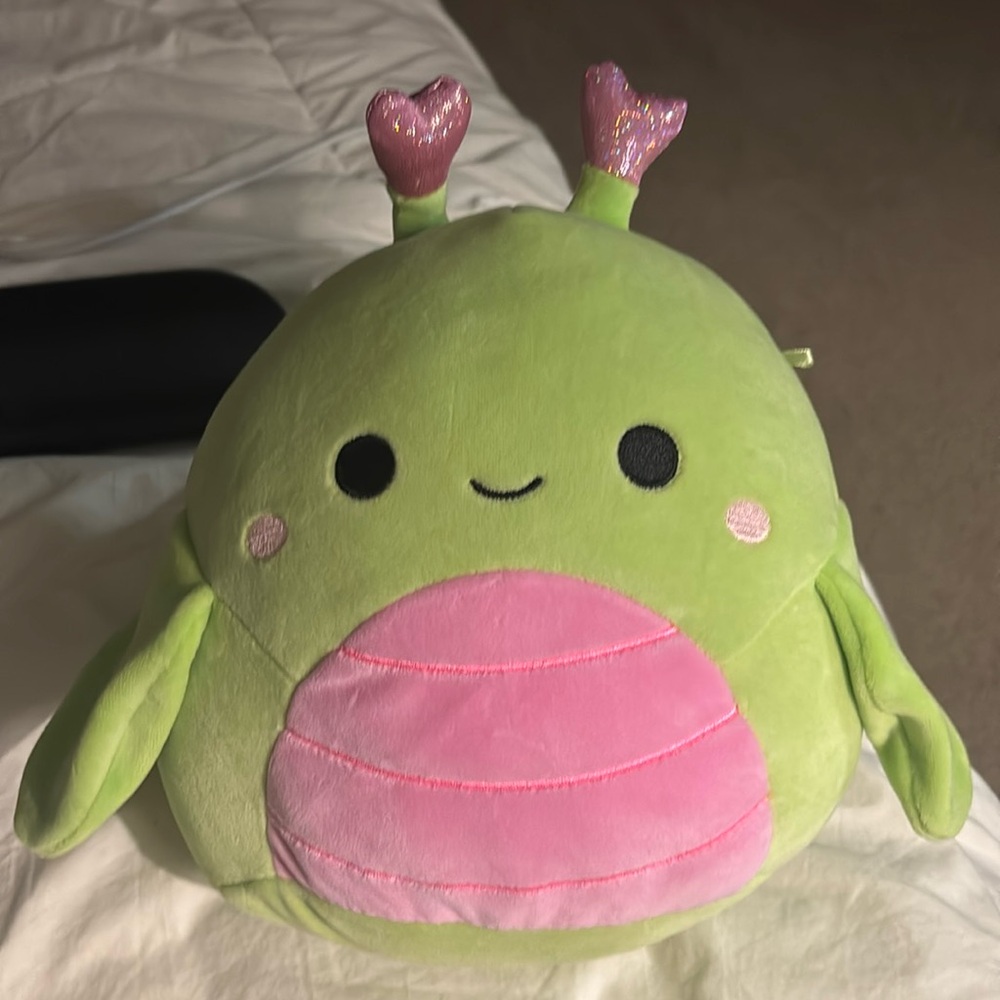 Squishmallow 8” Hadeon Grasshopper Valentines LoveBug